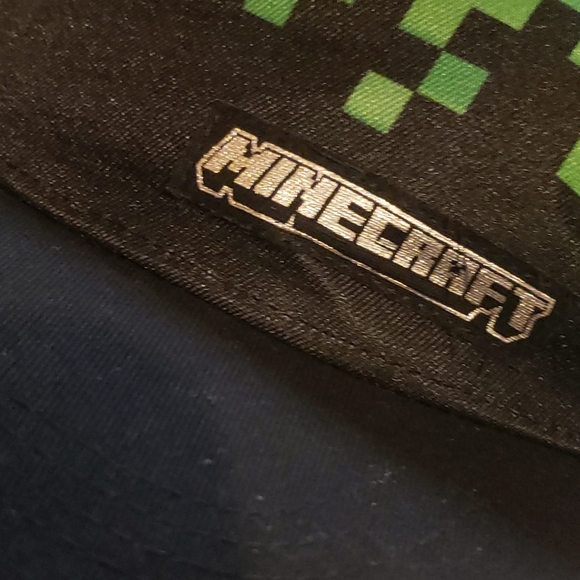 Black and green Minecraft hat size OSFA - Picture 2 of 9